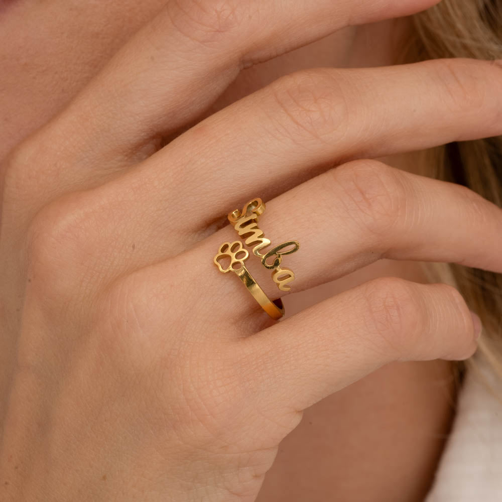 Ring mit Namen und Motiv