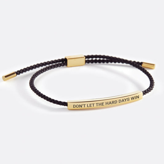 Minimalistisches Gravurarmband