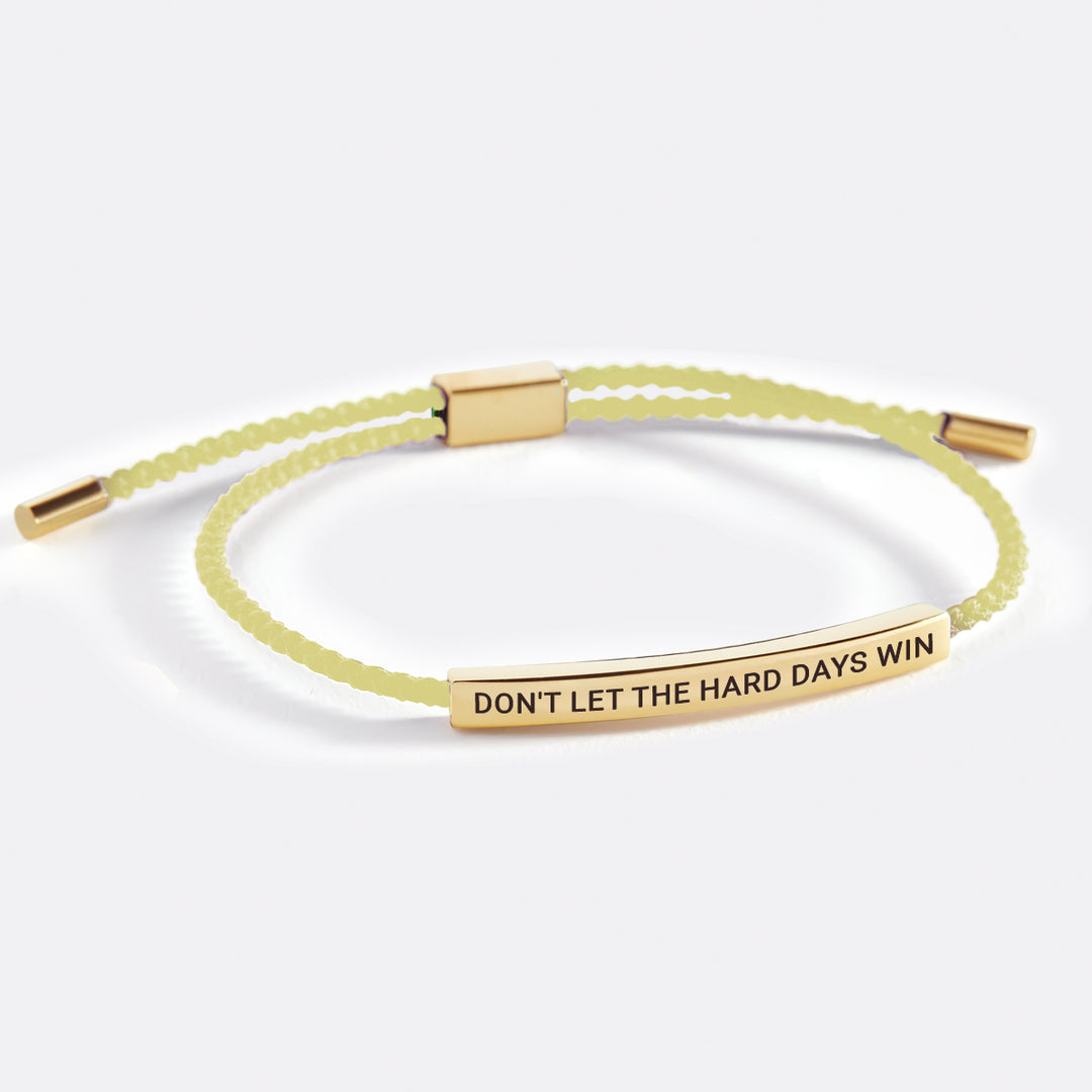Minimalistisches Gravurarmband